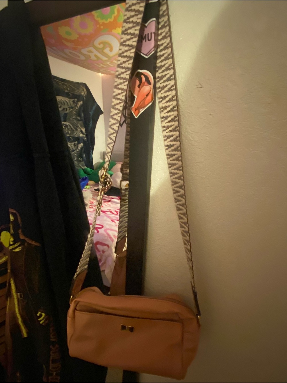 Women's Tan Crossbody Bag with Patterned Strap - Chic Everyday Carry